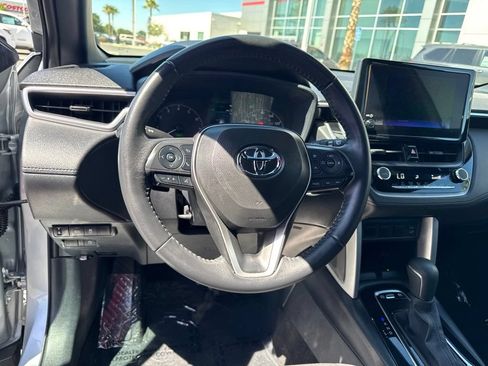 Used 2024 Toyota Corolla Cross AWD Hybrid w/ Moonroof Package image 14