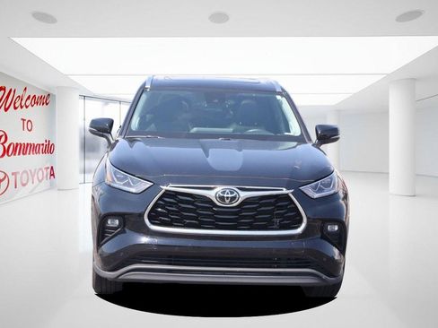 Used 2023 Toyota Highlander Limited AWD/4WD image 4
