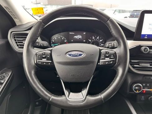Used 2021 Ford Escape SE w/ SE Sport Appearance Package image 22