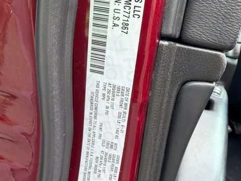 Used 2021 Jeep Grand Cherokee Laredo AWD/4WD image 33
