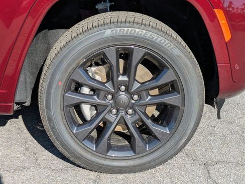 New 2026 Jeep Grand Cherokee L Limited AWD/4WD image 8