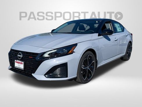 New 2026 Nissan Altima 2.5 SR w/ SR Premium Package FWD image 1