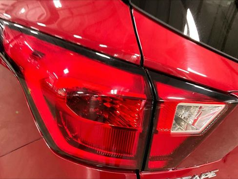 Used 2019 Ford Escape SEL AWD/4WD image 29