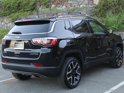 Used 2018 Jeep Compass Limited w/ Navigation Group AWD/4WD image 9