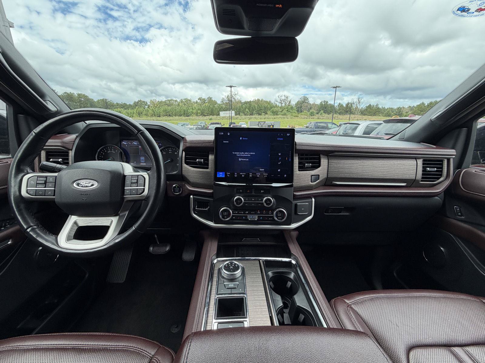 Used 2024 Ford Expedition Limited RWD image 7