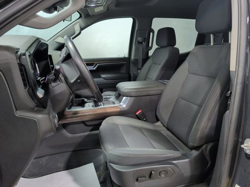 Used 2023 Chevrolet Silverado 1500 LT Trail Boss image 8