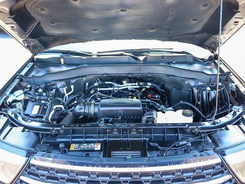 Certified 2023 Ford Explorer XLT w/ Equipment Group 202A RWD image 28