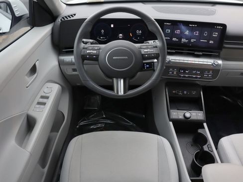 Used 2024 Hyundai Kona SEL w/ Convenience Package image 30