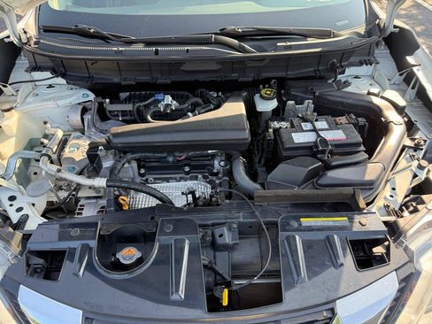 Used 2019 Nissan Rogue SV FWD image 21