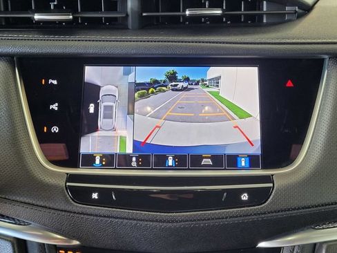 Used 2024 Cadillac XT5 Sportv w/ Technology Package AWD/4WD image 11