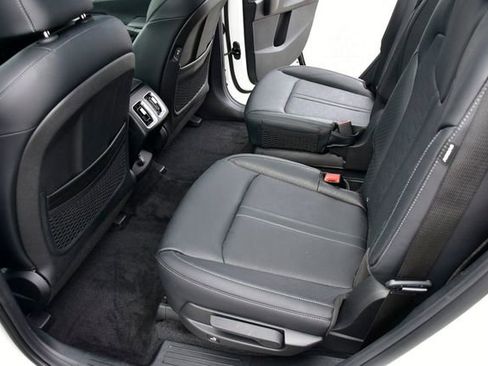 Certified 2025 Kia Sorento EX w/ EX Panoramic Sunroof Package image 17