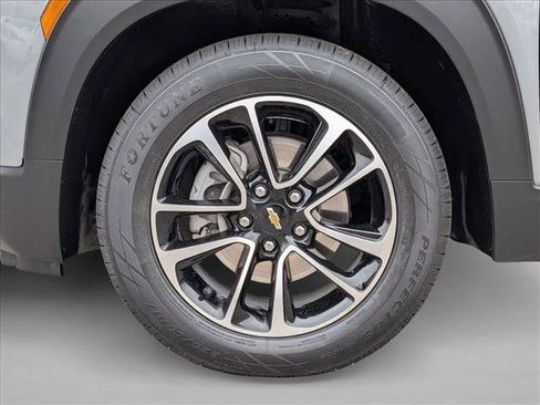 Used 2024 Chevrolet TrailBlazer LT FWD image 22