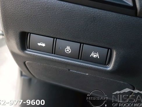 New 2026 Nissan Sentra SR FWD image 24