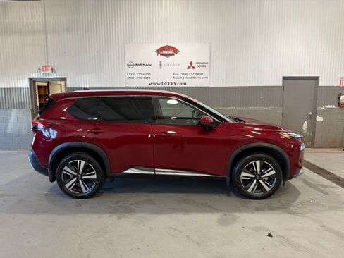 Certified 2023 Nissan Rogue Platinum AWD/4WD image 2