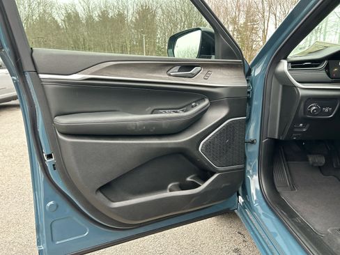 New 2026 Jeep Grand Cherokee L Limited image 13