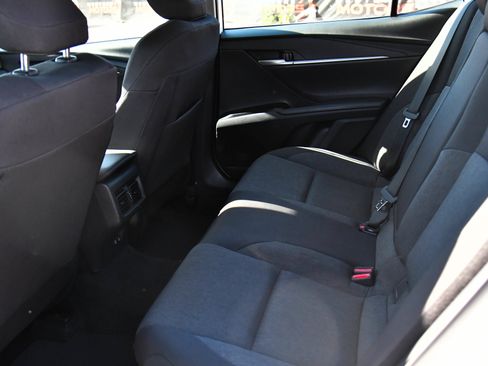 Used 2025 Toyota Camry LE FWD image 38