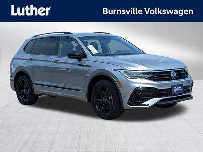 Certified 2023 Volkswagen Tiguan SE R-Line