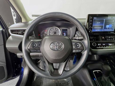 Used 2022 Toyota Corolla LE image 11