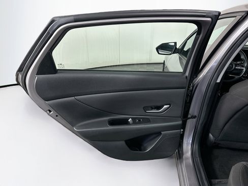 Used 2023 Hyundai Elantra SEL w/ Convenience Package FWD image 26