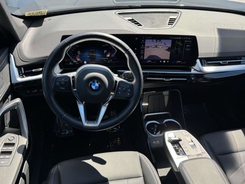 Used 2025 BMW X1 xDrive28i w/ Convenience Package image 9