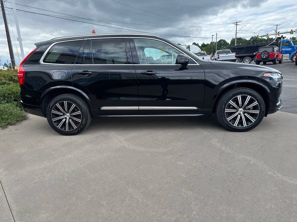 Certified 2023 Volvo XC90 B6 Plus w/ Protection Package Premier AWD/4WD image 4