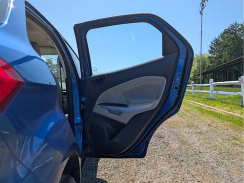 Used 2021 Ford EcoSport S FWD image 13