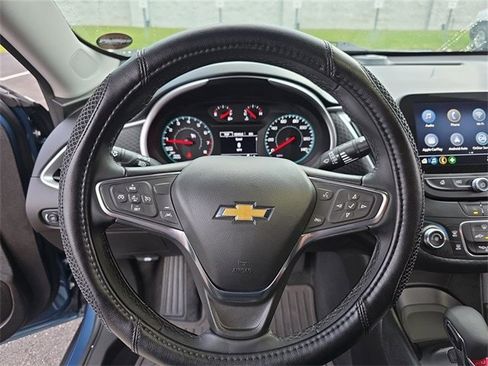 Certified 2025 Chevrolet Malibu RS FWD image 11