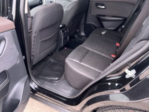 Used 2021 Nissan Rogue SV image 21