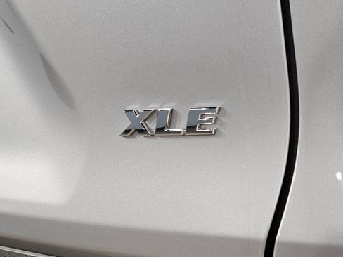 Used 2024 Toyota RAV4 XLE image 38