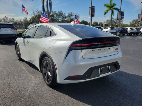 Used 2024 Toyota Prius LE image 9