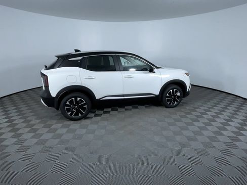 New 2026 Nissan Kicks SV w/ Cold Weather Package AWD/4WD image 9