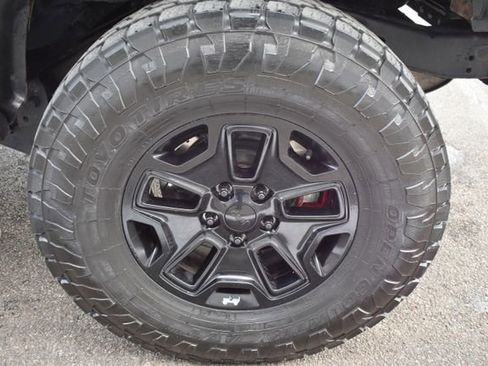 Used 2015 Jeep Wrangler Unlimited Sport image 38