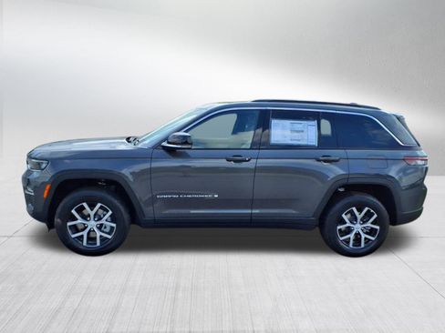 New 2025 Jeep Grand Cherokee Limited w/ Trailer Tow Package image 7