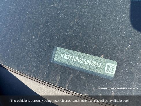 Used 2020 Ford Explorer XLT w/ Equipment Group 202A RWD image 3