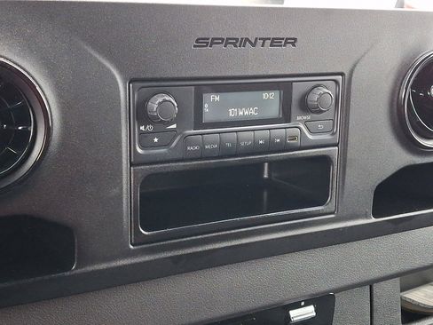 Used 2025 Mercedes-Benz Sprinter 2500 image 17