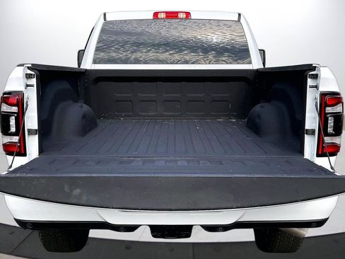 Certified 2024 RAM 2500 Big Horn w/ Night Edition AWD/4WD image 25