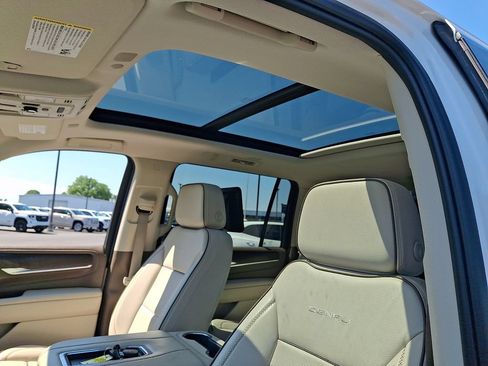 Used 2024 GMC Yukon XL Denali w/ Denali Reserve Package AWD/4WD image 14