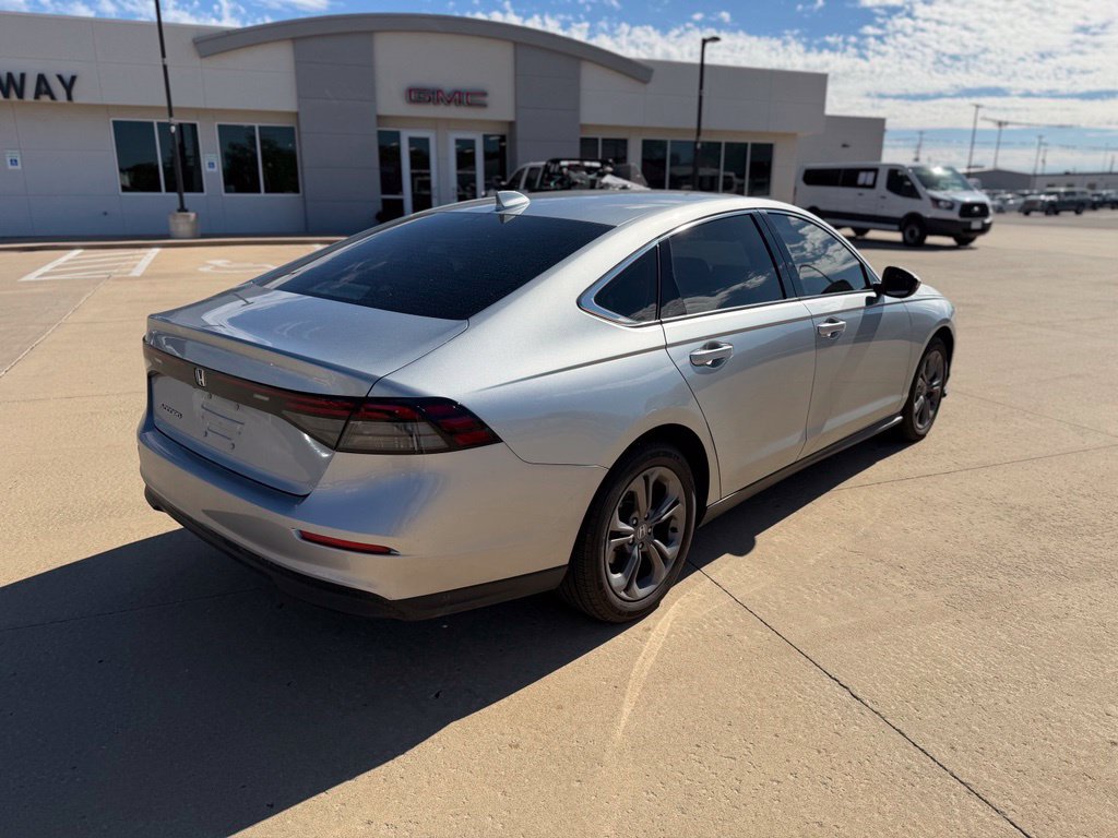 Used 2024 Honda Accord EX image 3
