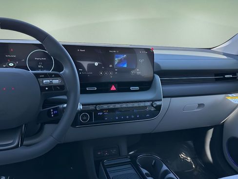 New 2025 Hyundai Ioniq 5 Limited image 19