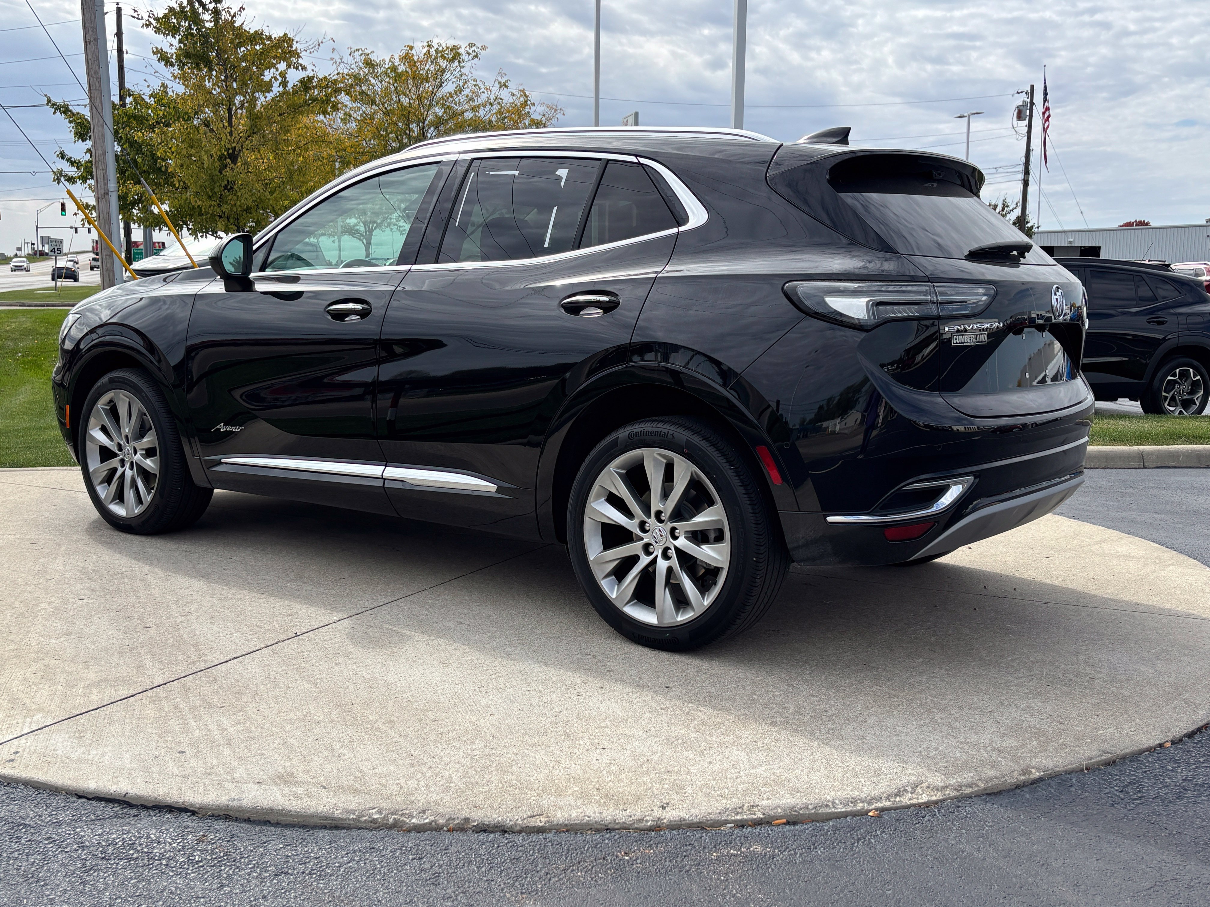 Used 2023 Buick Envision Avenir FWD image 5