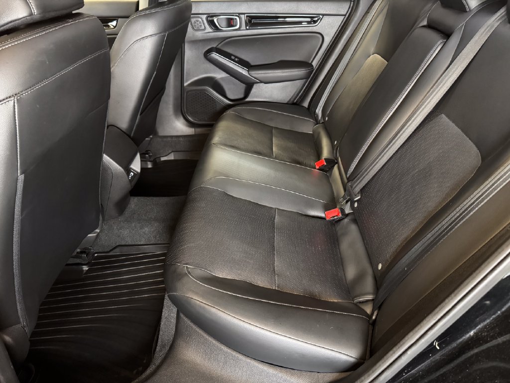 Used 2022 Honda Civic Touring image 21
