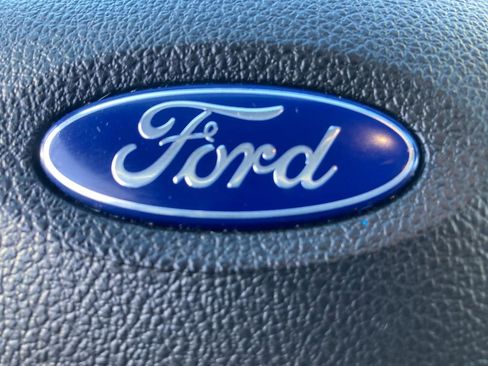 Used 2019 Ford Escape SE image 29