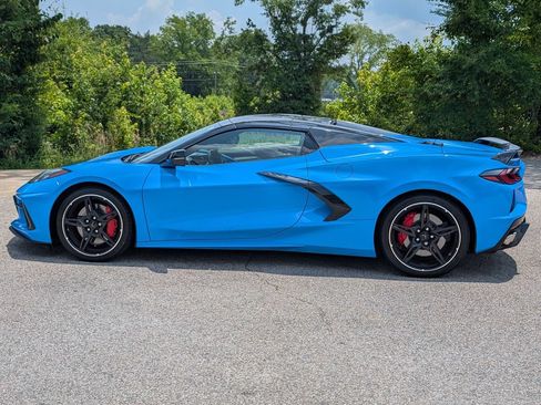 Used 2022 Chevrolet Corvette Stingray Premium Conv w/ Z51 Performance Package RWD image 8