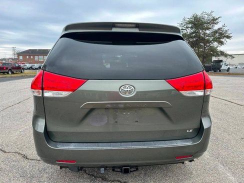 Used 2011 Toyota Sienna LE w/ Towing Pkg FWD image 7
