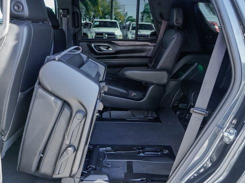 Used 2021 Chevrolet Tahoe Z71 w/ Z71 Signature Package AWD/4WD image 41