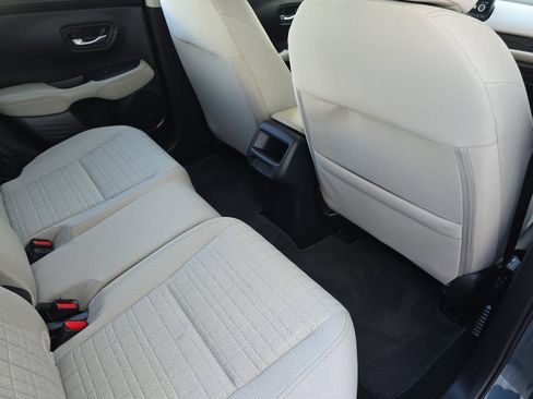 Certified 2025 Honda HR-V LX image 11