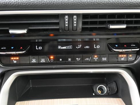 Used 2024 MAZDA CX-90 3.3 Turbo w/ Premium Package AWD/4WD image 29