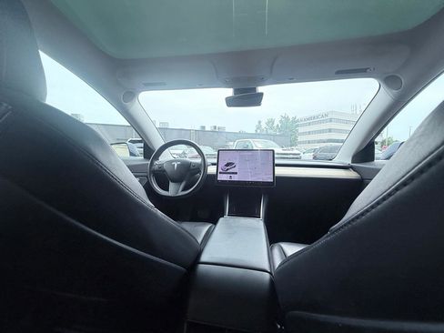 Used 2018 Tesla Model 3 Long Range RWD image 13