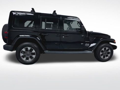 Used 2019 Jeep Wrangler Unlimited Sahara w/ Dual Top Group image 22
