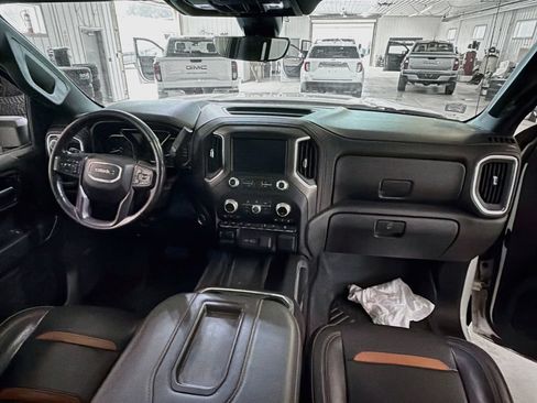 Used 2020 GMC Sierra 1500 AT4 w/ Technology Package AWD/4WD image 10